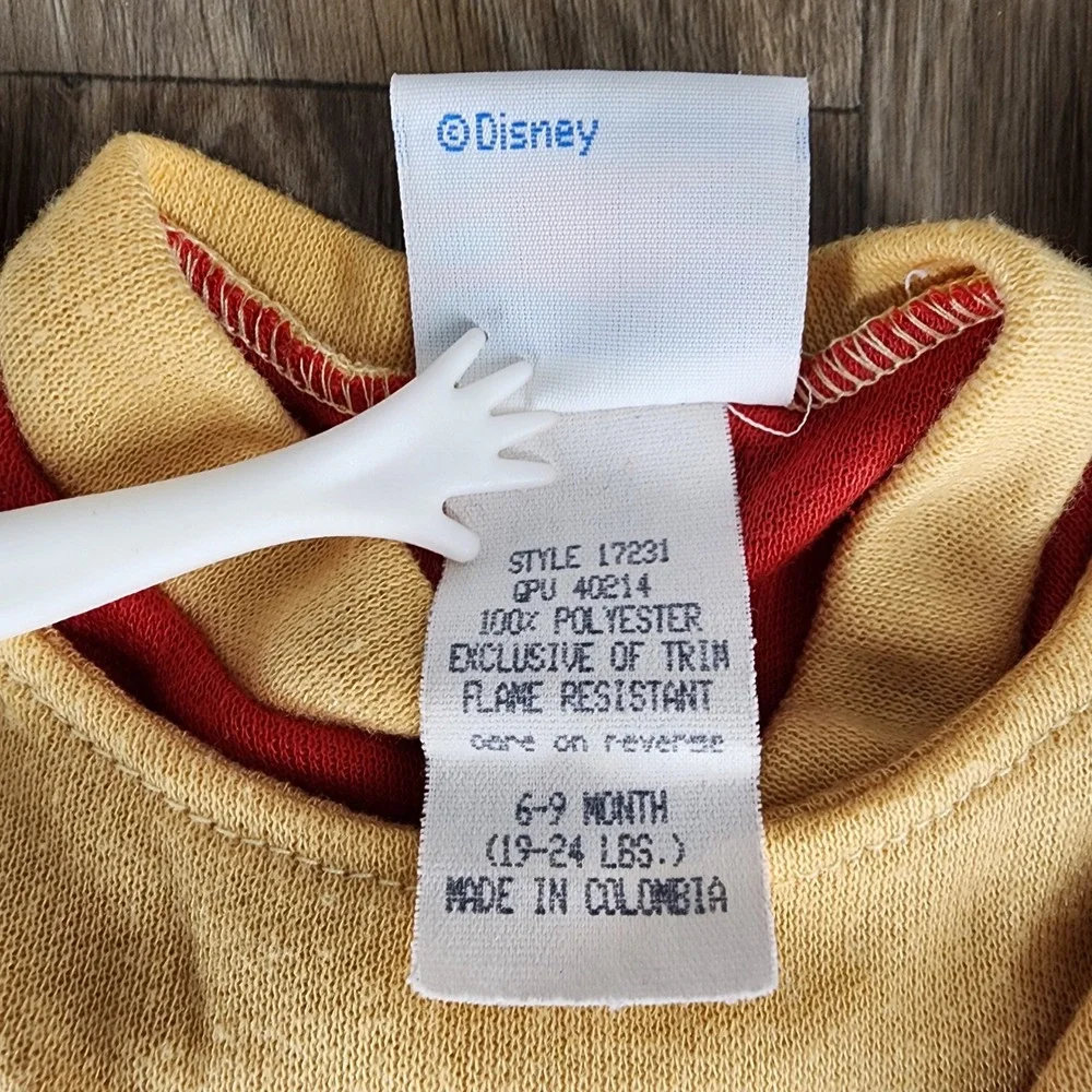 Disney Winnie the Pooh Vintage‎ Footed Sleeper Bib 6-9 Months Red Yellow